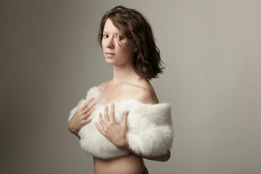 Sara Ruth Blake -Fur - Photo by Michel Andreo